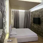 Stone House Apartamento *
