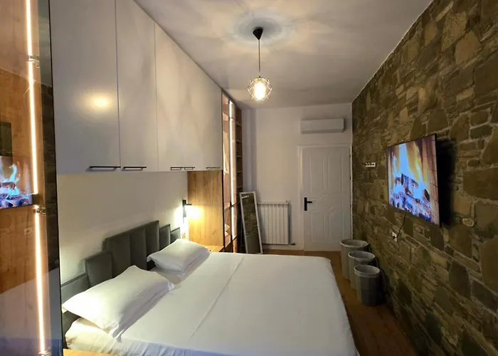 דירה Stone House